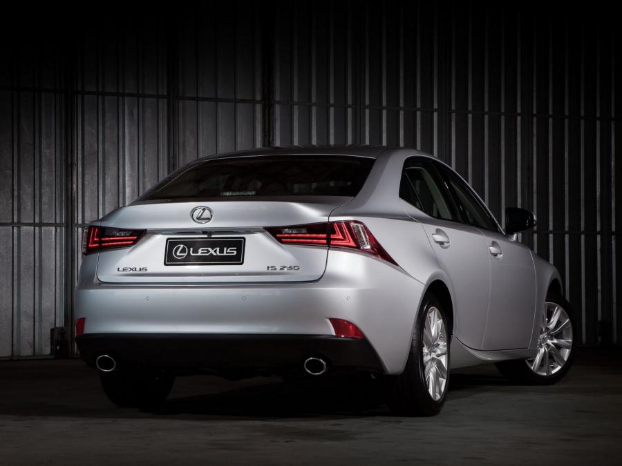  Lexus IS250 2013 года  (EU) (фото 7 из 16)